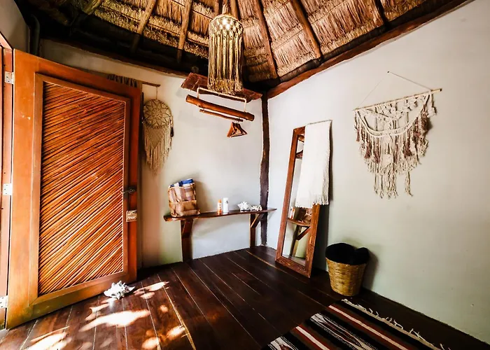 Eco Banitas Hotel *